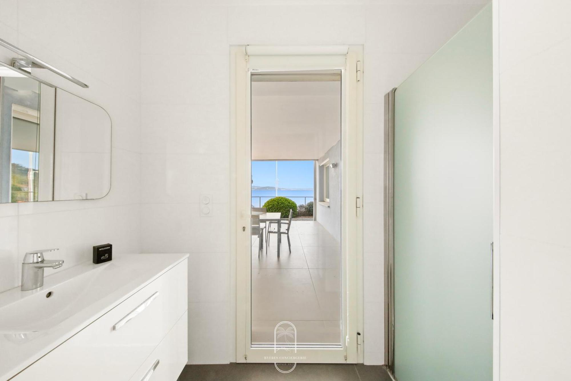 Villa Antoine Appartement Rdj Vue Mer Clim Wifi Parking Plage 50M La Garonne Льо Праде Екстериор снимка